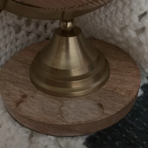 Anthopologie @ home Rattan Globe Decorative Object - Picture 12 of 12